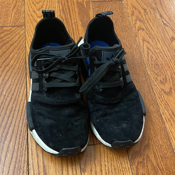 Adidas sneaker - Picture 2 of 3